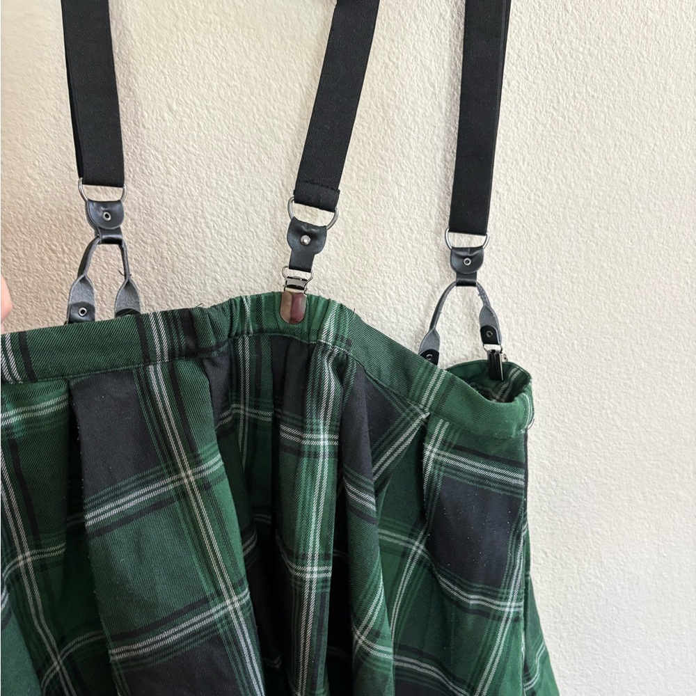 Harry Potter Slytherin Plaid Skirt - Picture 6 of 8